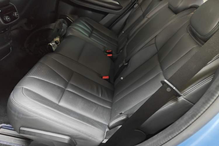 Used Nio ES8 2018 355 km Base Version 7-Seater Edition Left Rear Seat