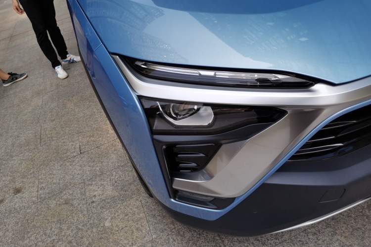 Used Nio ES8 2018 355 km Base Version 7-Seater Edition Right Front Headlight