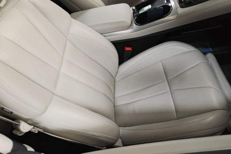 Used Nio ES8 2018 Founder Edition Right Front Seat