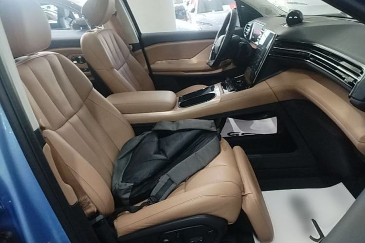 Used Nio ES8 2018 355 km Base Version 6-Seater Edition Right Front Seat
