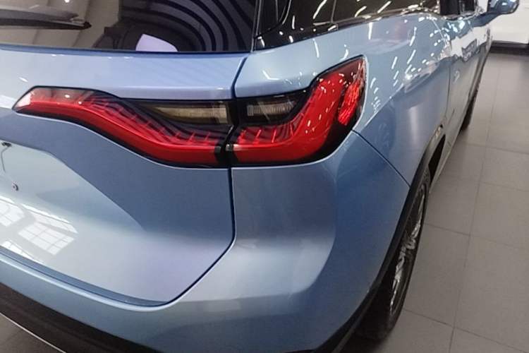 Used Nio ES8 2018 355 km Base Version 6-Seater Edition Right Rear Taillight