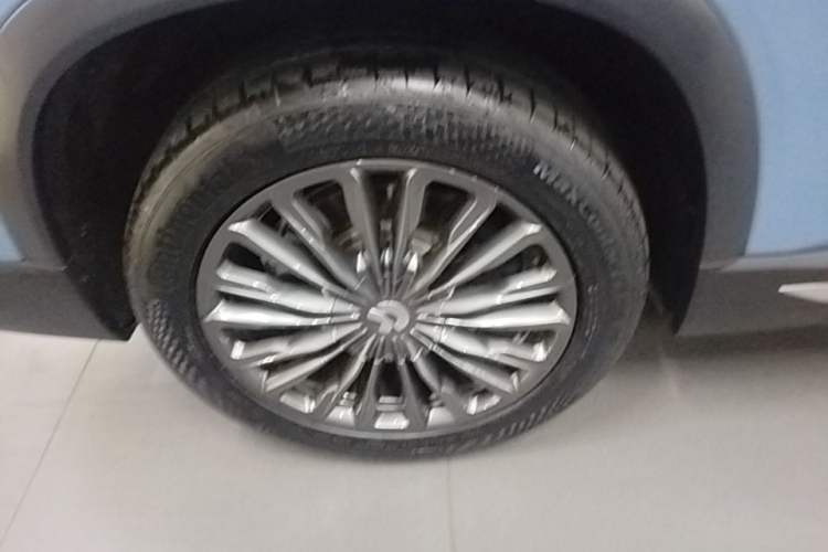Used Nio ES8 2018 355 km Base Version 6-Seater Edition Right Rear Wheel Hub