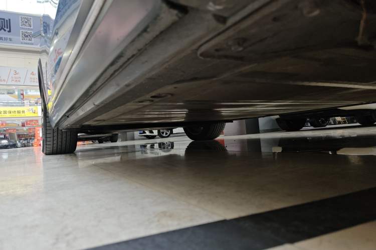 Used Nio ES8 2018 Founder Edition Right Side Sill