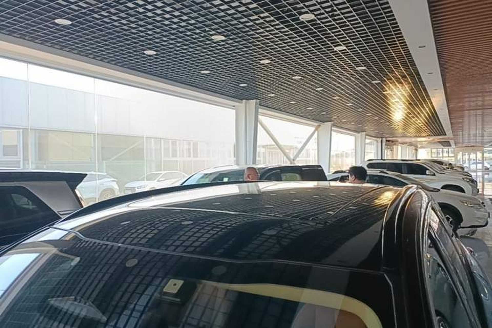 Used Nio ES8 2018 355 km Base Version 7-Seater Edition Roof