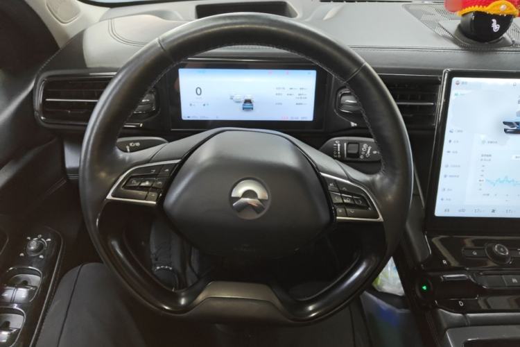 Used Nio ES8 2018 355 km Base Version 7-Seater Edition Steering Wheel