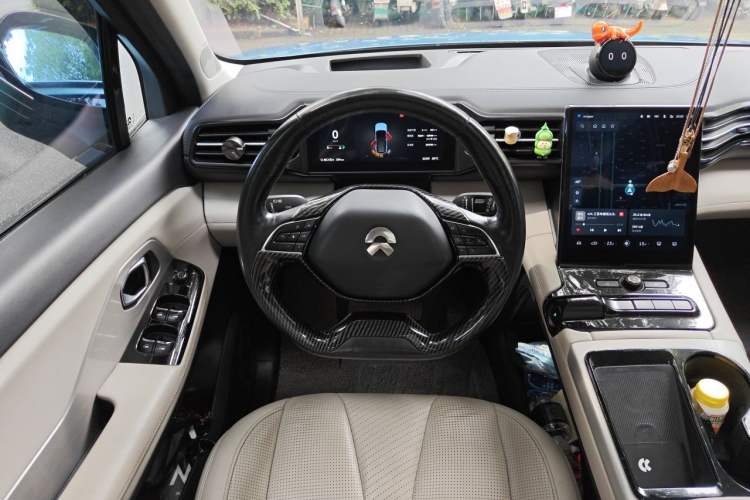 Used Nio ES8 2018 355 km Base Version 7-Seater Edition Steering Wheel