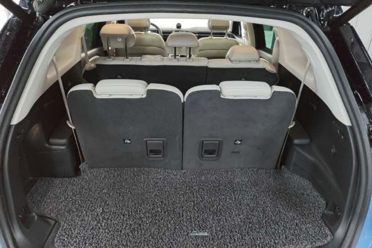 Used Nio ES8 2018 Founder Edition Trunk
