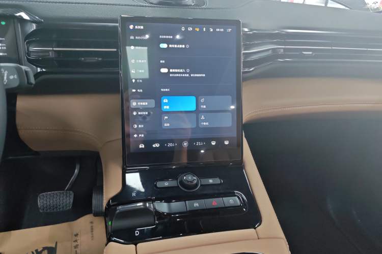 Used Nio ES8 2018 355 km Base Version 6-Seater Edition Audio And AC Panel