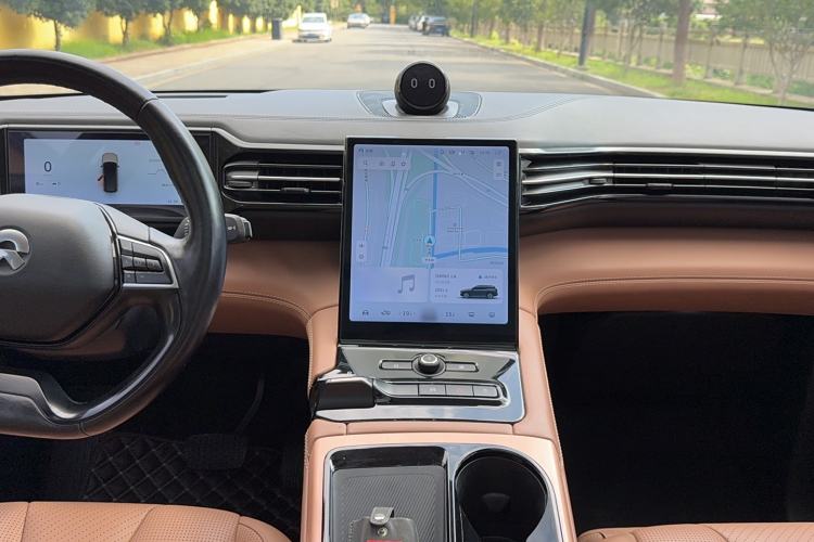 Used Nio ES8 2018 Founder Edition Audio And AC Panel