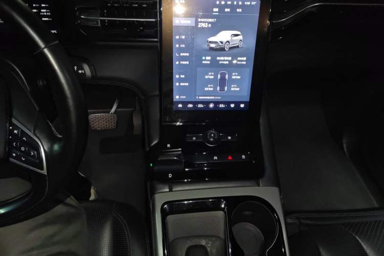 Used Nio ES8 2018 Founder Edition Audio And AC Panel