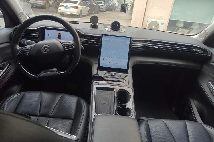 Used Nio ES8 2018 355 km Base Version 7-Seater Edition Center Console