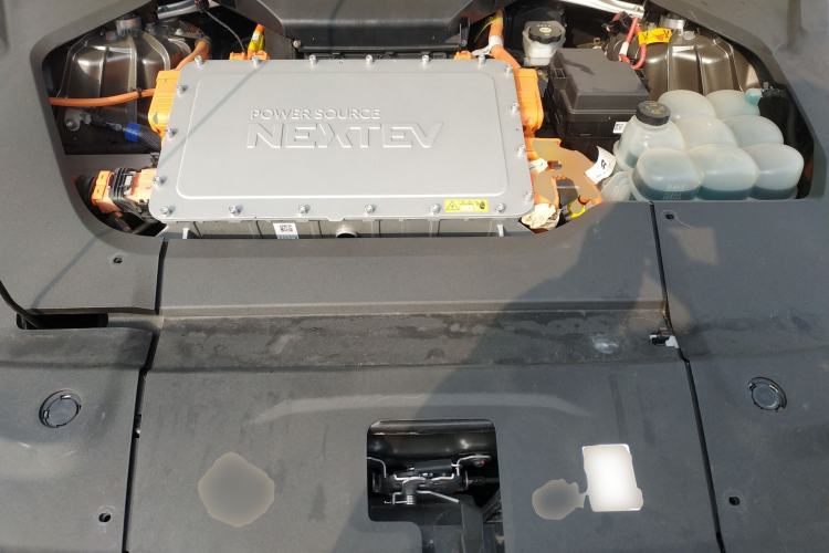 Used Nio ES8 2018 355 km Base Version 7-Seater Edition Engine Bay