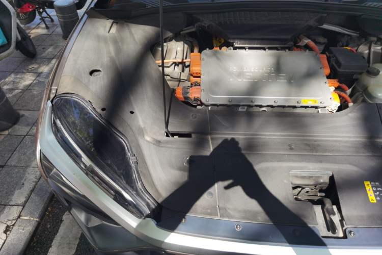 Used Nio ES8 2018 Founder Edition Engine Bay Right