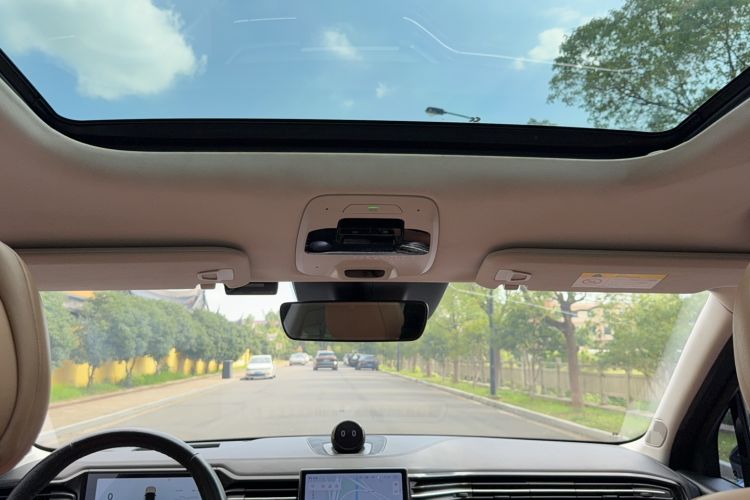 Used Nio ES8 2018 Founder Edition Headliner