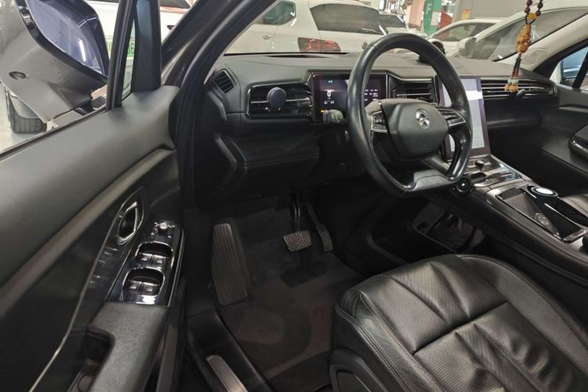 Used Nio ES8 2018 355 km Base Version 7-Seater Edition Interior 3