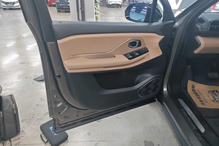 Used Nio ES8 2018 355 km Base Version 6-Seater Edition Left Front Door Interior