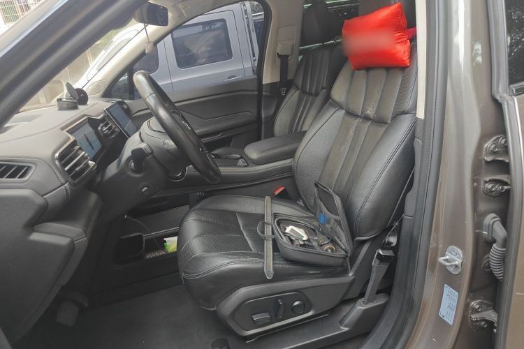 Used Nio ES8 2018 355 km Base Version 7-Seater Edition Left Front Seat