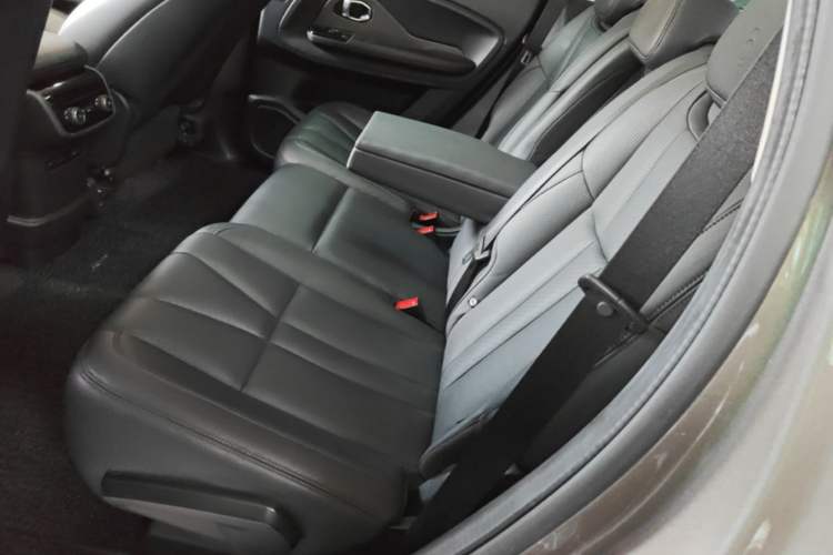 Used Nio ES8 2018 Founder Edition Left Rear Seat