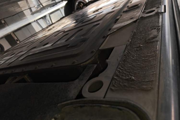 Used Nio ES8 2018 Founder Edition Left Side Sill