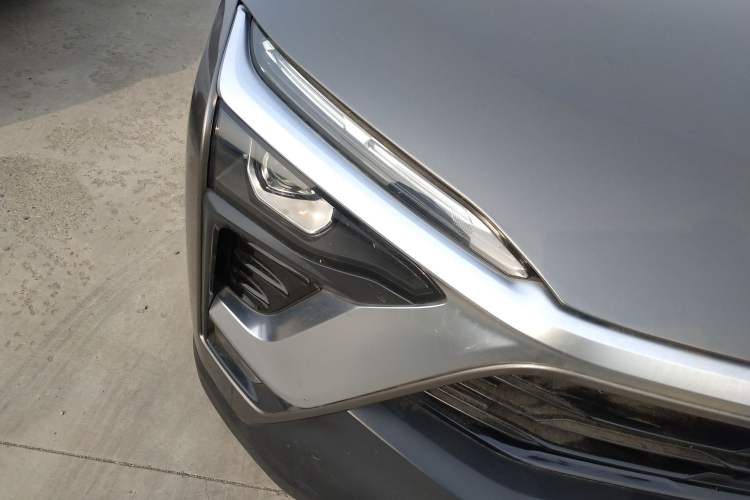 Used Nio ES8 2018 355 km Base Version 7-Seater Edition Right Front Headlight