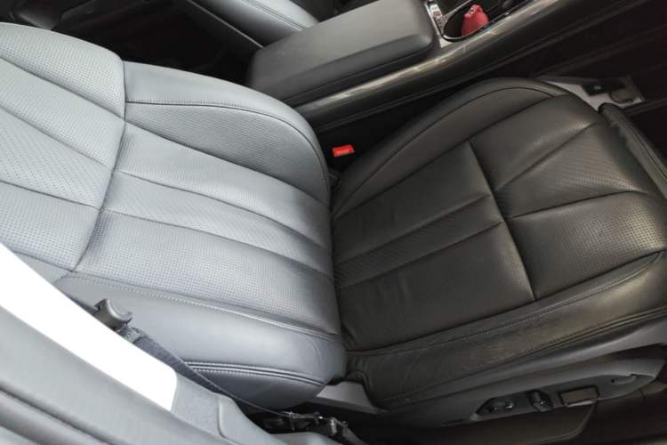 Used Nio ES8 2018 Founder Edition Right Front Seat