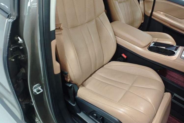Used Nio ES8 2018 Founder Edition Right Front Seat