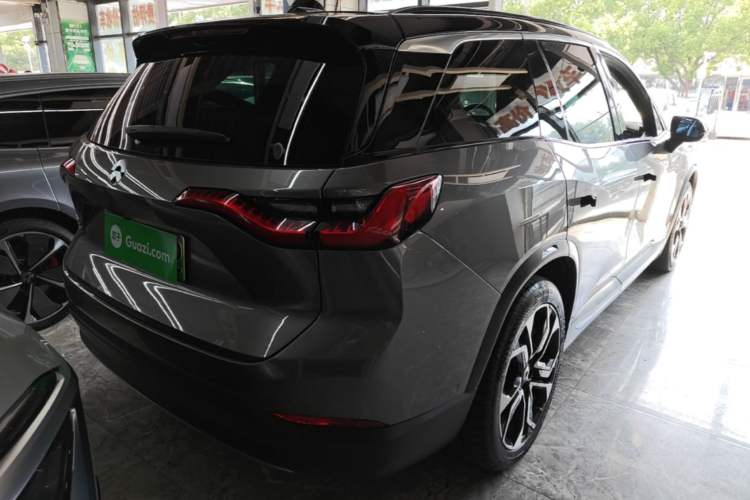 Used Nio ES8 2018 Founder Edition Right Rear Wheel Hub