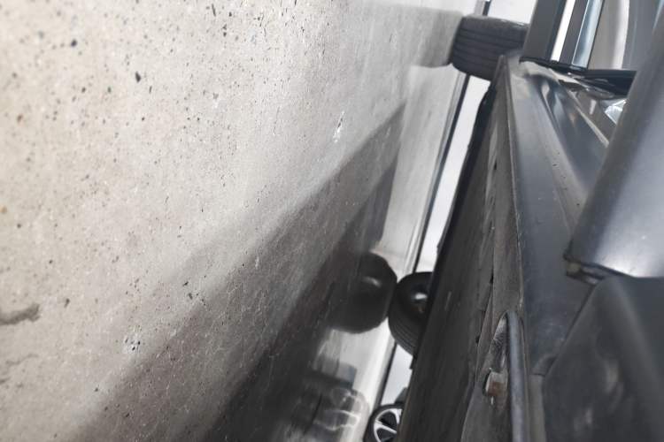 Used Nio ES8 2018 355 km Base Version 6-Seater Edition Right Side Sill