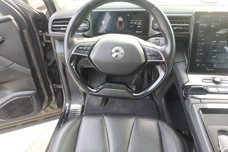 Used Nio ES8 2018 355 km Base Version 7-Seater Edition Steering Wheel