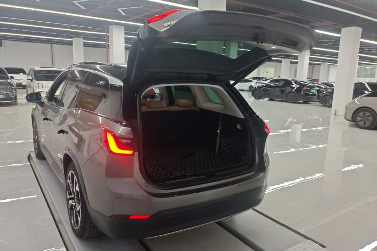 Used Nio ES8 2018 Founder Edition Trunk