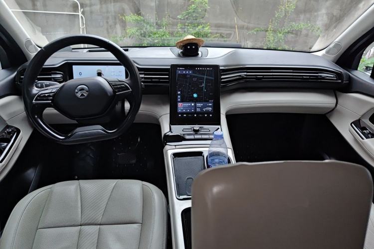 Used Nio ES8 2018 Founder Edition Center Console