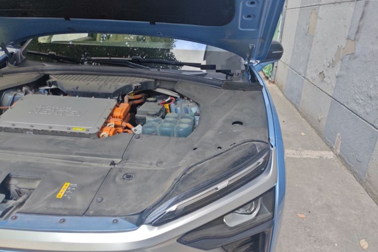 Used Nio ES8 2018 Founder Edition Engine Bay Left