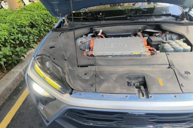 Used Nio ES8 2018 Founder Edition Engine Bay Right