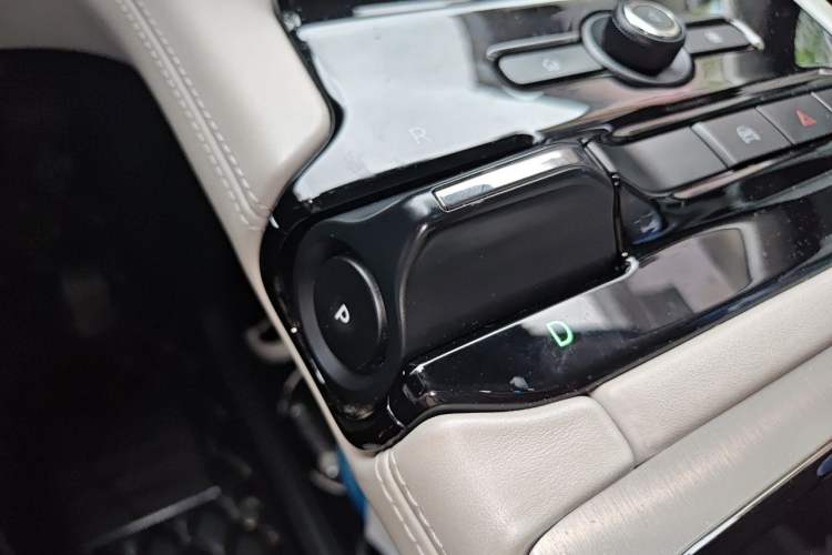Used Nio ES8 2018 Founder Edition Gear Lever