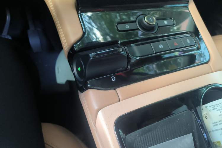 Used Nio ES8 2018 Founder Edition Gear Lever