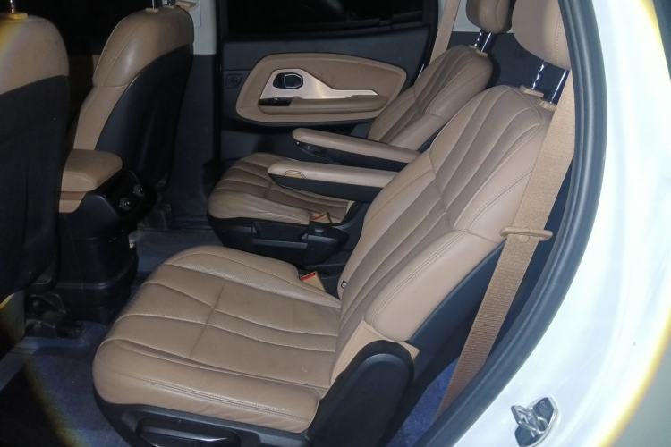 Used Nio ES8 2018 355 km Base Version 6-Seater Edition Left Rear Seat