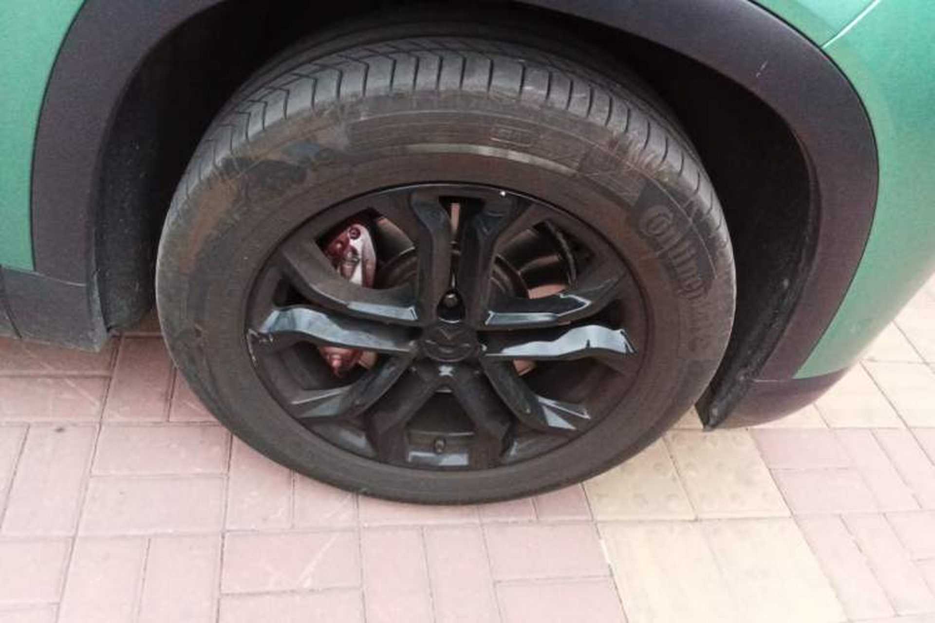 Used Nio ES8 2018 355 km Base Version 7-Seater Edition Right Front Wheel Hub