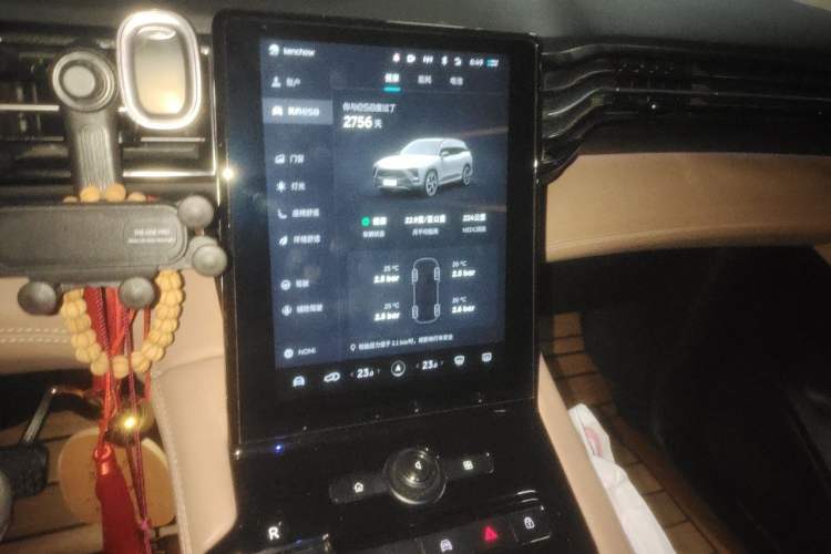 Used Nio ES8 2018 Founder Edition Audio And AC Panel