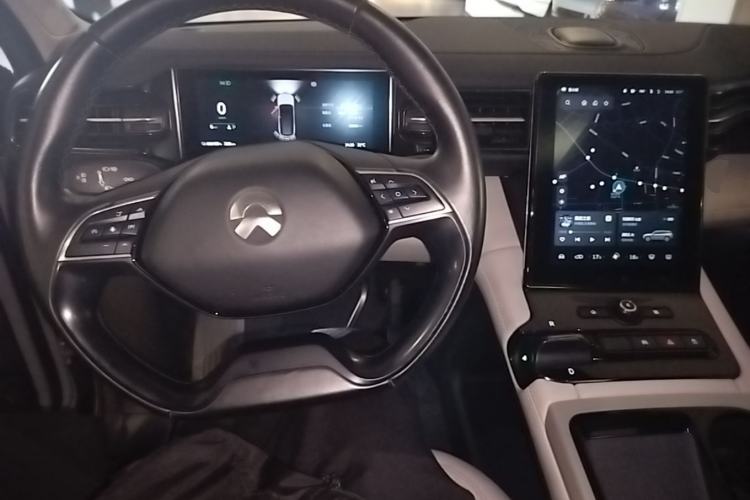 Used Nio ES8 2018 355 km Base Version 7-Seater Edition Center Console