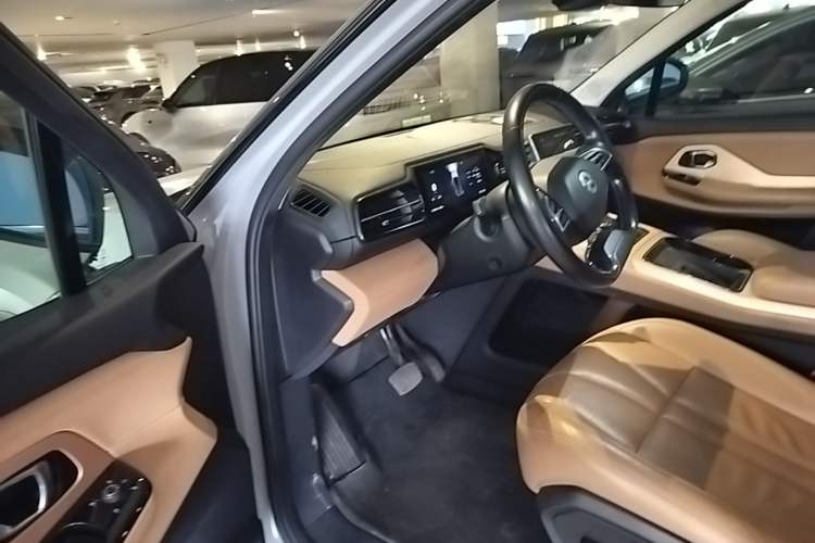 Used Nio ES8 2018 355 km Base Version 7-Seater Edition Driver Seat
