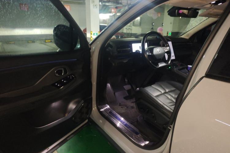 Used Nio ES8 2018 355 km Base Version 7-Seater Edition Driver Seat