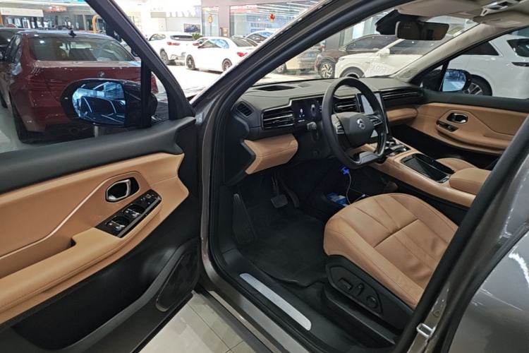 Used Nio ES8 2018 355 km Base Version 7-Seater Edition Driver Seat
