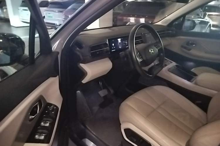 Used Nio ES8 2018 355 km Base Version 7-Seater Edition Driver Seat