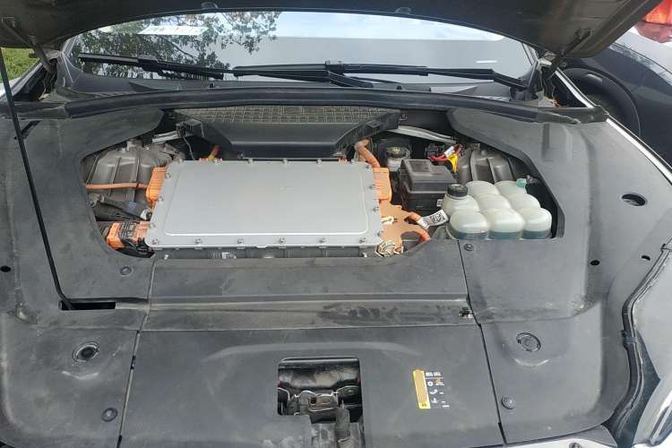 Used Nio ES8 2018 Founder Edition Engine Bay