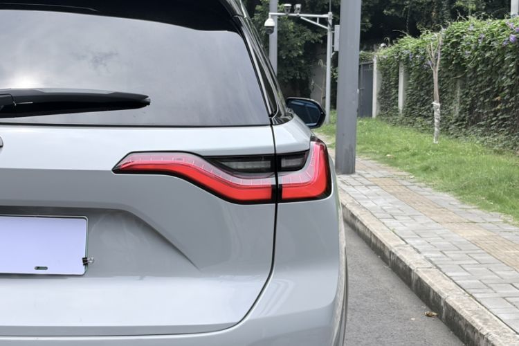 Used Nio ES8 2018 355 km Base Version 6-Seater Edition Exterior 2