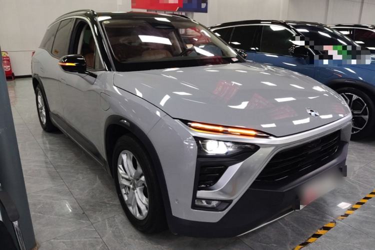 Used Nio ES8 2018 355 km Base Version 6-Seater Edition Front Right 45 Deg