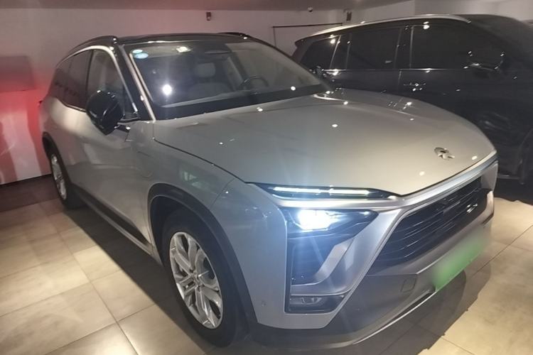 Used Nio ES8 2018 355 km Base Version 7-Seater Edition Front Right 45 Deg