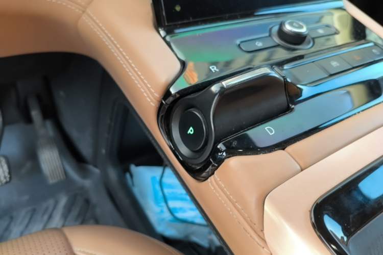 Used Nio ES8 2018 Founder Edition Gear Lever