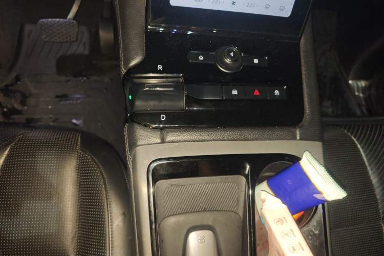 Used Nio ES8 2018 355 km Base Version 7-Seater Edition Gear Lever
