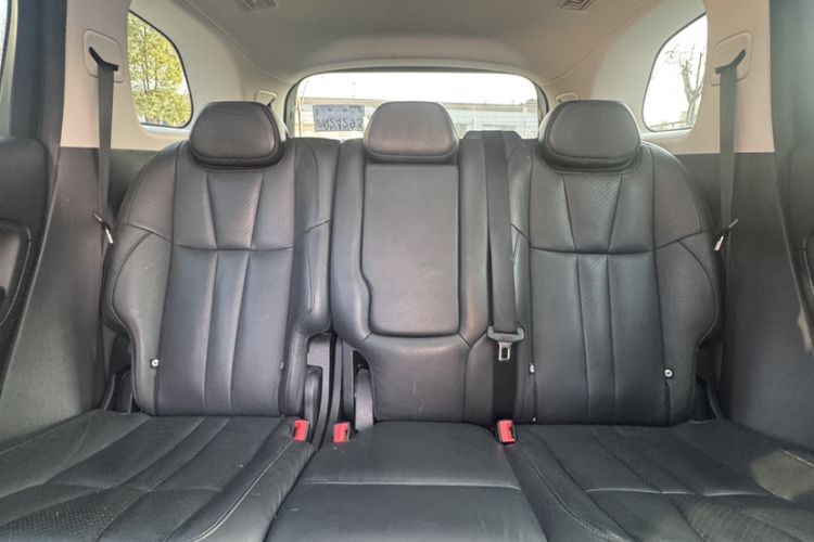 Used Nio ES8 2018 355 km Base Version 7-Seater Edition Interior 2